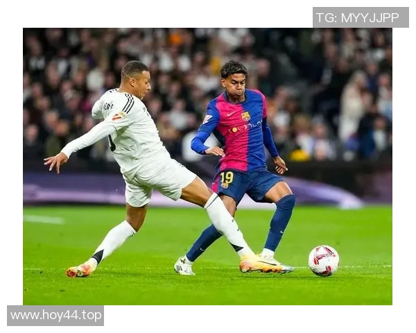 西甲焦点战：巴萨大战皇马