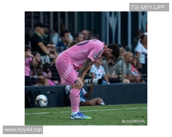 世界杯预选赛伤情持续更新 复出时间尚未确定 球迷关注球员康复进程