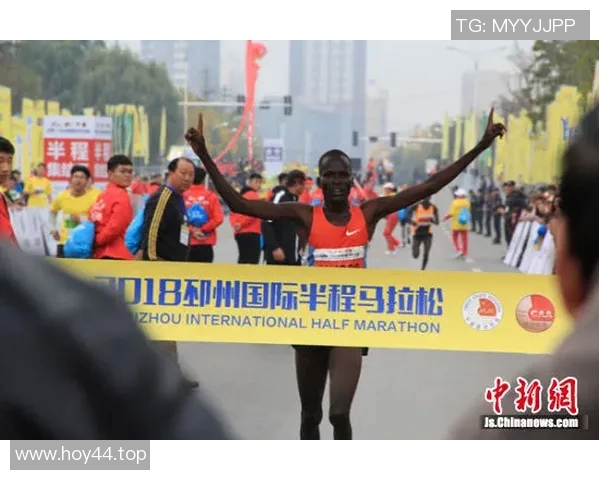 中国马拉松赛事再创参赛人数新纪录 吸引全球跑者热情参与 中国马拉松赛事再创参赛人数新纪录 吸引全球跑者热情参与