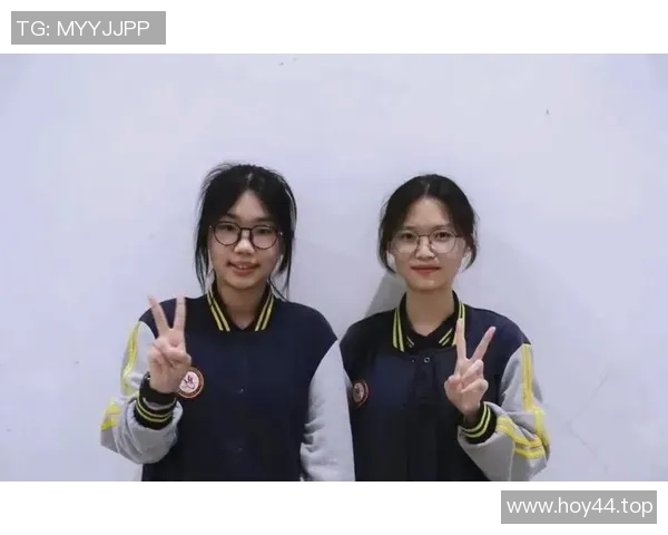 巴黎成长记:从青涩少年到闪耀巨星的奋斗与蜕变之路 巴黎成长记:从青涩少年到闪耀巨星的奋斗与蜕变之路